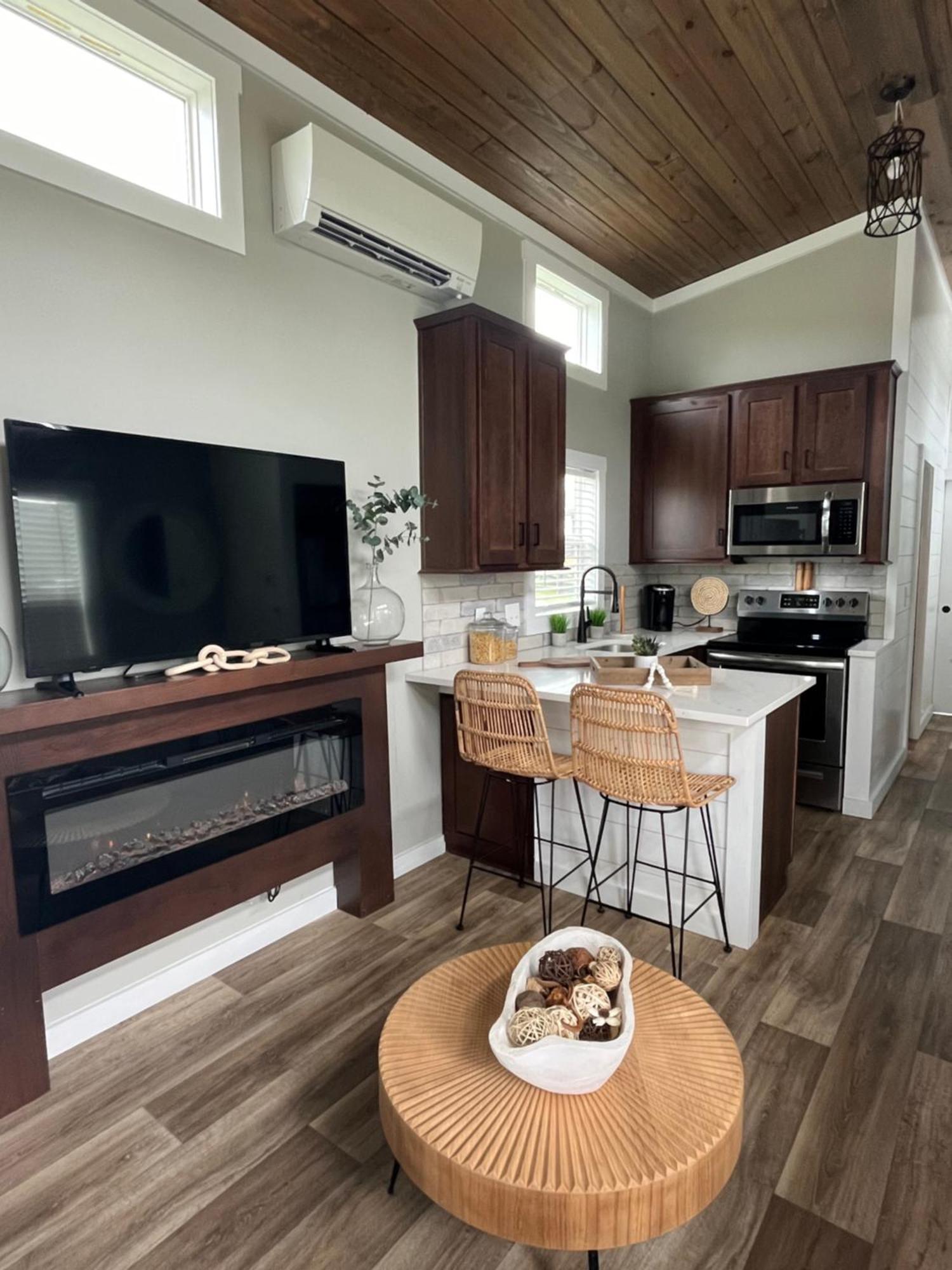 Luxury Riverfront Tiny House- Amazing Views- #111 Strawberry Plains ภายนอก รูปภาพ